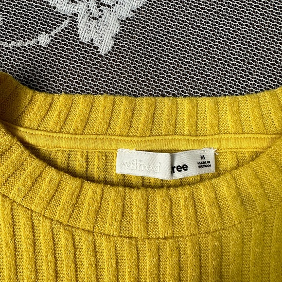 Aritzia Wilfred Free Rudko Long Sleeve Sweater in Yellow Sz Medium - Picture 3 of 9